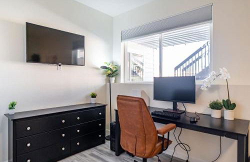 Stylish Luxury Suite: Hot Tub, Mini Golf, MT-Views - Apartment - Foto 12