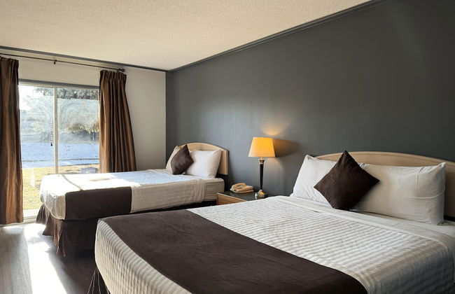 Divya Sutra Plaza and Conference Centre, Vernon, BC - Foto 14