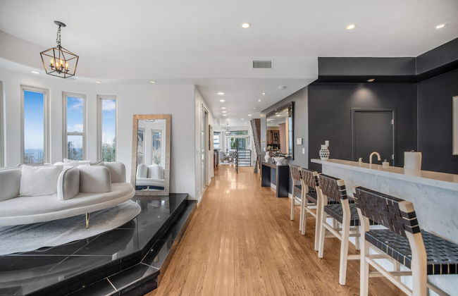 Franklin Mediterranean Villa - Photo 2