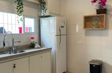 Casa Praia Grande 5min praia, 2 vagas, wi fi , 3 banheiros , piscina grande , freezer extra gelo , churrasqueira , até 9 pessoas - Photo 7