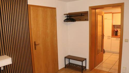 Ruhiges Apartment, Parkmöglichkeit, 3-Zimmer - Foto 2, wardrobe