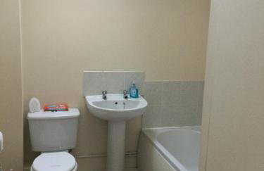 Modern Two Bedroom Two Bathroom Apartment - Foto 5