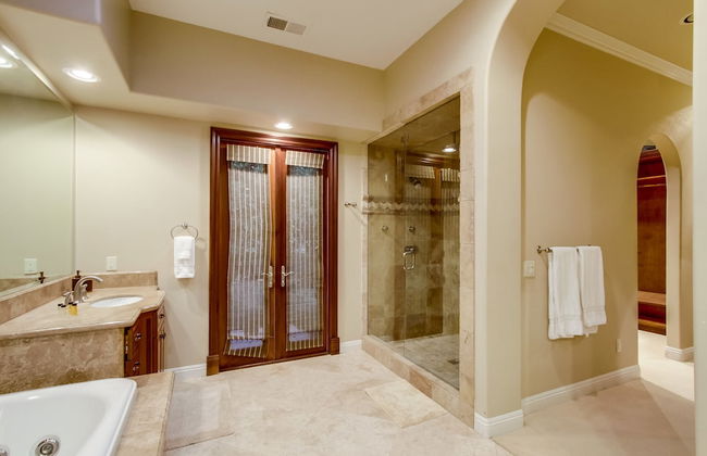 Tropical 5BR La Jolla Retreat by NamaStay - Foto 36