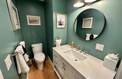 Epic Downtown Newport 6BR Whole House w Parking - Foto 50