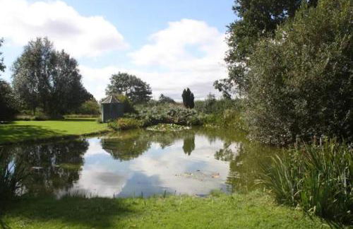 The Owl House - Hot Tub Adventures in Moreton - Pass the Keys - Foto 58