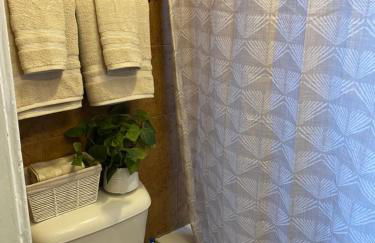 Casa localizada muy cerca del estadio, 8 minutos del centro y muchos lugares mas, No se permiten fiestas , o fumar - Foto 26