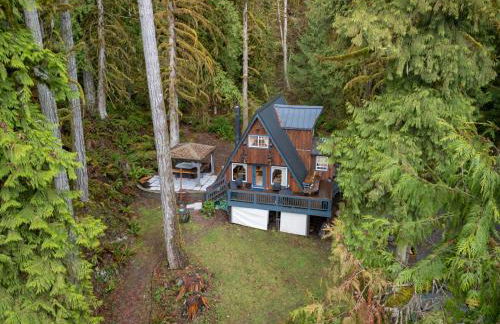 Secluded Forest Cabin with Hot Tub and Private Waterfall - Foto 64