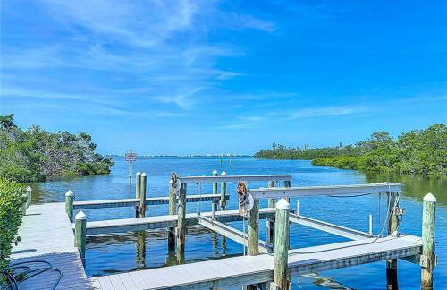 Private Family Waterfront Retreat 6BD-5BA Bring your Boat - Foto 2