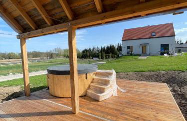 Rumiane pola - stodoła na Mazurach z widokiem na jezioro - Foto 76