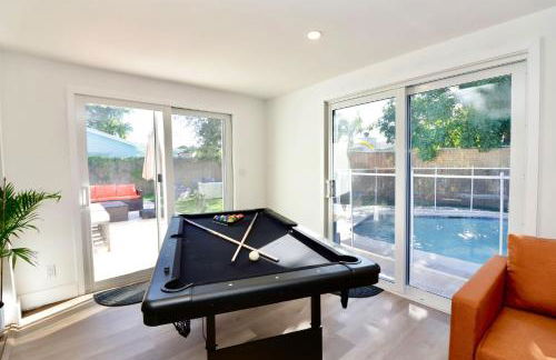 Luxury Oasis Getaway w/pool 15 mins from beach - Foto 61