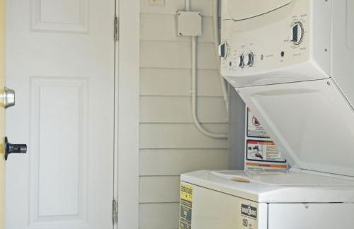 Charming Yellow Door House Steps from OU - Photo 16