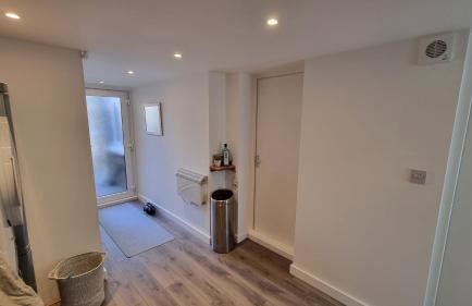 Sittingbourne 1 bed self-contained annex, with parking - Photo 30