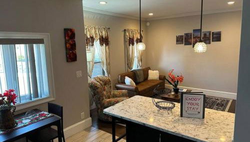 Spacious and Cozy- near T-station-Quiet Neighborhood! - Foto 2