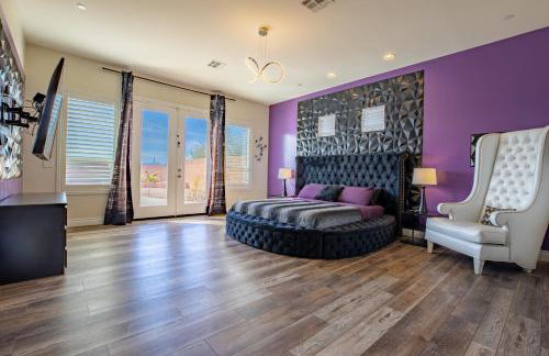 3400 SqFt House W/40Ft Heated Pool/Spa- Strip View - Photo 15