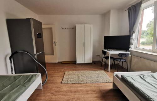 APARTS - Neue Monteurwohnungen in Schwerin - Free WiFi & Parking - ruhige Lage nähe Schweriner See - Foto 7