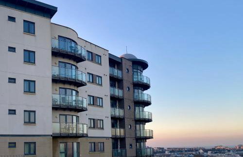 Amazing 2-bedroom apartment with lovely sea views - Foto 23