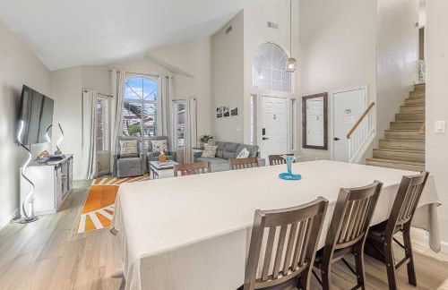 Sparkling Saltwater Pool - Spa - Firepit - WiFi - 4BR 3BA - Near Top Golf Courses - Foto 21