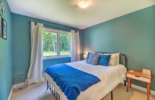 Cozy Whitehall Hideaway with Hot Tub and Chiminea! - Foto 22