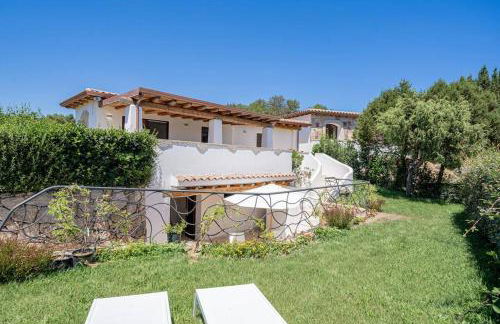 Seafront Villa - 5min to BRANDINCHI I Exclusive Garden I Private Beach I BBQ I Wi-Fi - Foto 9