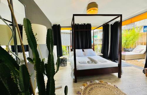 Loft atypique 130 m2 Clim patio couvert et terrasse pkg gratuit tram à 5mn à pied un accès direct au centre-ville - Foto 2