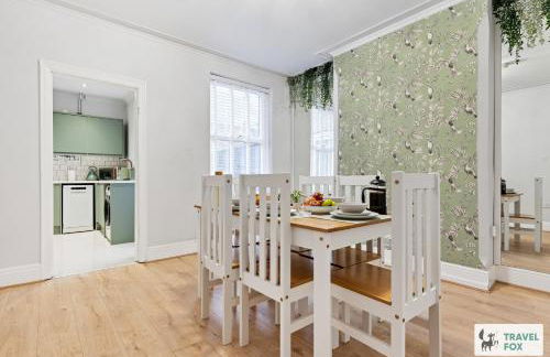 Liz's 4 Bed House: Close to the Motor Point Arena - Foto 4