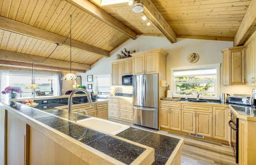 Bayfront Home with Private Beach in Poulsbo! - Foto 13