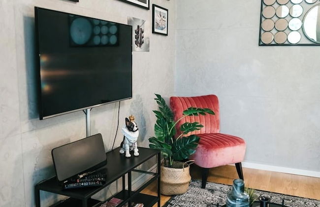 YoHome - Luxury Downtown Apartment - Photo 40