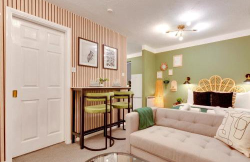 Stylish and modern studio flat Free parking - Pass the Keys - Photo 1