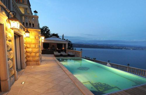 Villa Isabella - Luxury with style right next to the beach, private pool and sea view - Foto 2