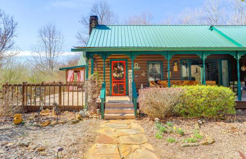 Large Deck: Luxe 6-Acre Retreat in Dahlonega! - Photo 33