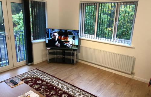 Oaklawn Apartment - Sleeps 4 Parking & Garden - Photo 1