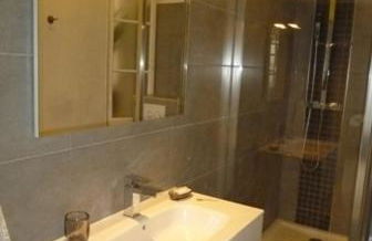 Appartement centre historique place Jean Jaurès climatisé 6 couchages avec parking - Foto 10