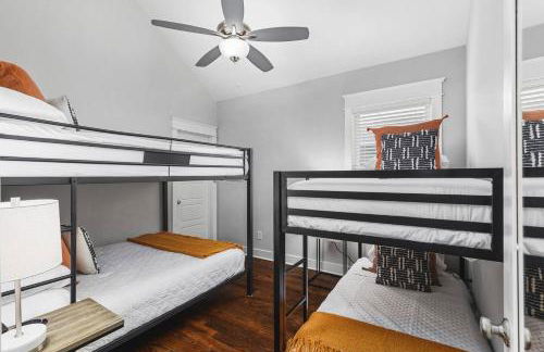 Walk to Broadway & Germantown Large House with Patio - Foto 12