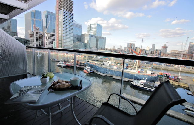 Canary Wharf Luxury River view apartment - Photo 1