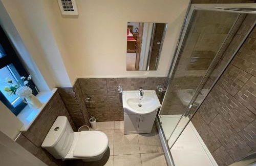 The Loch Lomond Townhouse In The Centre of Balloch - Foto 11