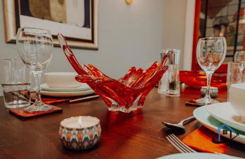 Unique Boathouse, detached free parking x4 cars - Foto 57