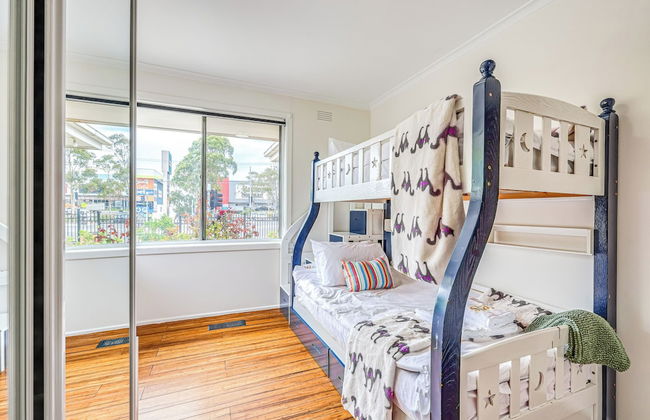 StayAU Serene 3BR Haven for Families - Photo 12