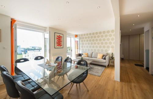 Tipoz'Immo - Maison de la Baie - vue mer et accès direct à la plage - animaux bienvenus - wifi inclus - linge inclus et lits faits - terrasse et jardin clos - parking gratuit - proche des commerces et des attractions touristiques - Foto 8