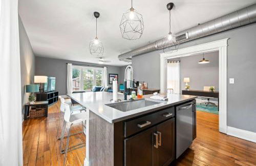 1BR - Walk to Convention Center & Stadiums - Foto 12