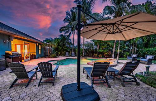 Nautical Escape! Private pool home with a tropical backyard oasis! - Foto 1