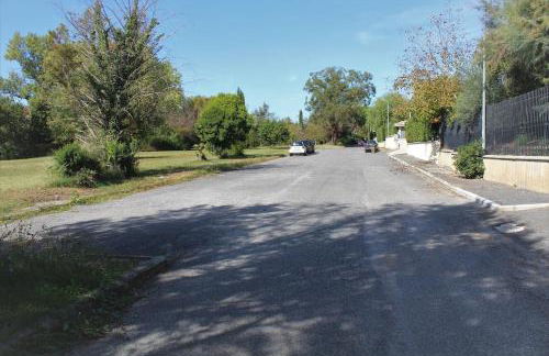 Entire apartment in Panoramic Villa with Bathtub - Photo 45