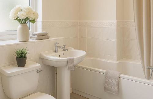 Woodland House 4 Bedroom Home in Ashford for short or long stays - Foto 6