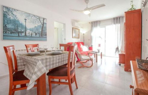Amazing Apartment In Torrevieja - Foto 10