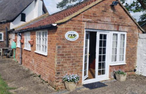 The Old Dairy, comfy 1 bedroom apartment with lounge,bathroom and kitchenette near town, pubs and walks - Photo 19