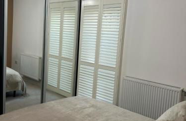 Modern 2-Bedroom Flat Near Wembley - 9 Minutes from Park Royal Station - Foto 18