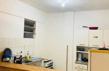 Maravilhosa Kitnet 10 min da praia - Foto 7