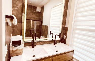 Downtown Cincinnati Boutique at Newport 3BR with 100in Cinema TV - Foto 76