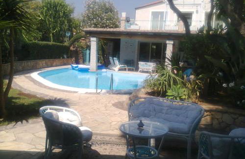 Very Cozy, Comfortable "lanthana" Villa on 2 Floors, Independent - Foto 2