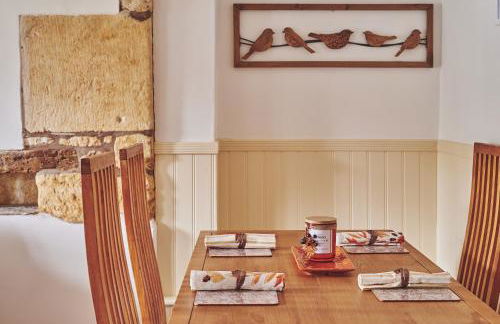 Squirrel Barn - Couples Cotswold Retreat - Photo 16