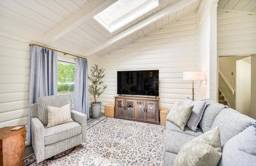 Pet-Friendly Buxton Home with Balcony, 2 Mi to Beach - Foto 12